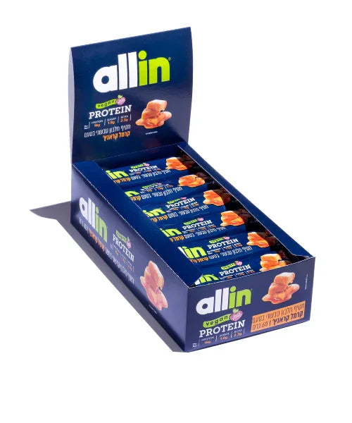 חטיפי חלבון Allin VEGAN בטעם קרמל קראנץ'. כל חטיף מכיל 15 גרם חלבון, 2.5 גרם סוכר ו־2.6 גרם BCAA. משקל חטיף בודד – 55 גרם.