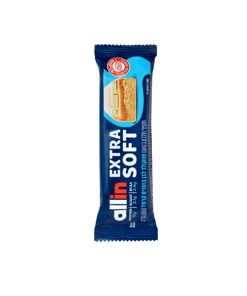 חטיפי חלבון Allin Extra Soft בטעם שוקולד לבן בוטנים קרמל, כל חטיף מכיל 15 גרם חלבון, 2.5 גרם סוכר ו־2.6 גרם BCAA. משקל חטיף בודד – 55 גרם.